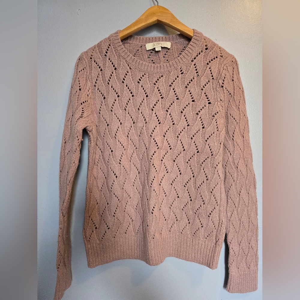 Loft women's pink sweater
